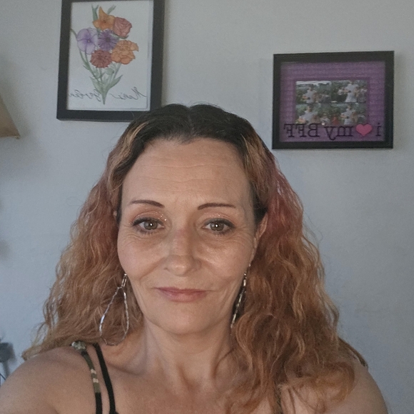 Meet your Posher, Shari - Picture 3 of 4